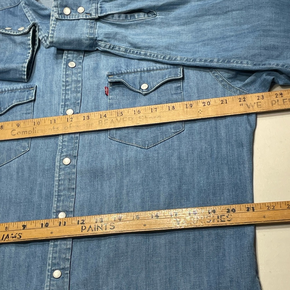 Levi's (2010’s) Large Slim Cowboy Cut Sky Blue Button-Up denim Shirt - Picture 10 of 13